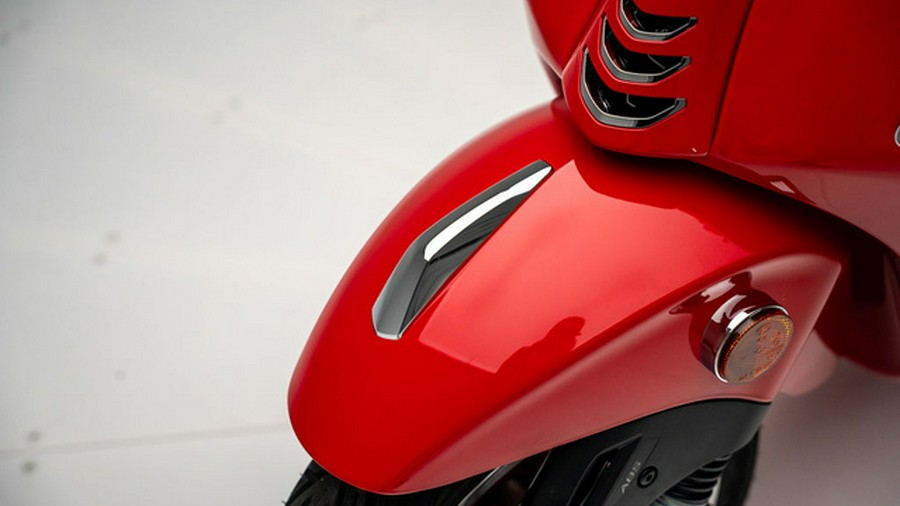2025 Vespa Primavera 150 Red