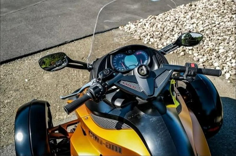 2011 Can-Am® Spyder Roadster RS-S