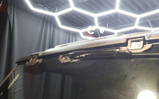 2026 Can-Am Defender MAX Limited HD11 Desert Tan & Carbon Blac