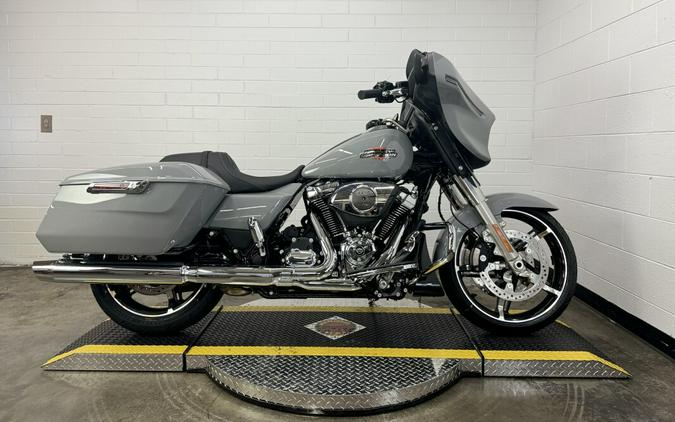 2024 Harley-Davidson Street Glide® BILLIARD GRAY