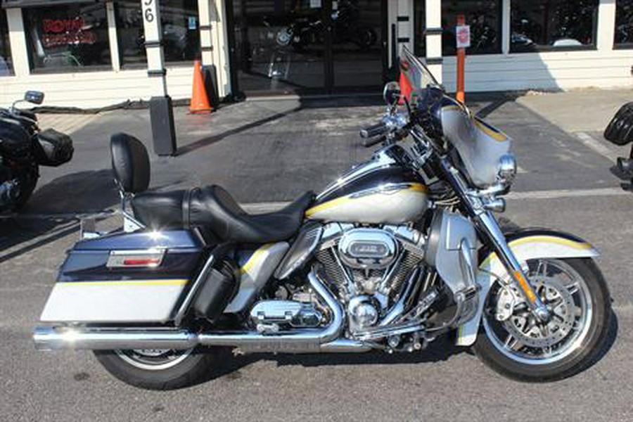 2012 Harley-Davidson CVO™ Ultra Classic® Electra Glide®