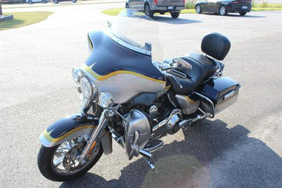2012 Harley-Davidson CVO™ Ultra Classic® Electra Glide®
