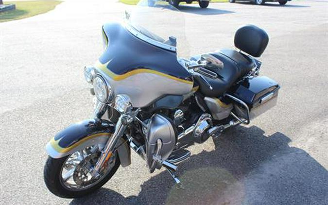 2012 Harley-Davidson CVO™ Ultra Classic® Electra Glide®