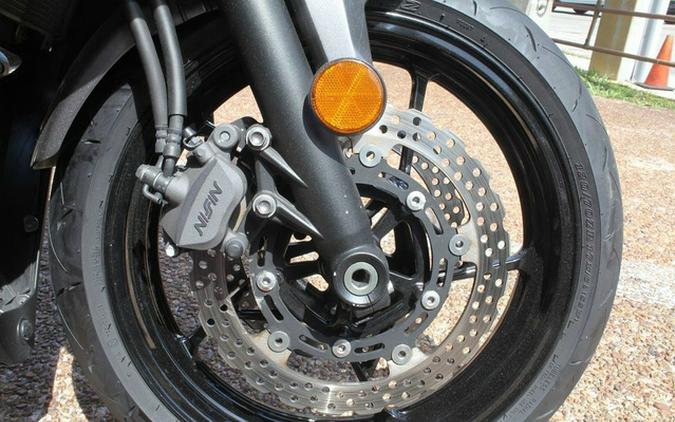 2021 Kawasaki Ninja 650 Metallic Graphite GrayMetallic Spark B