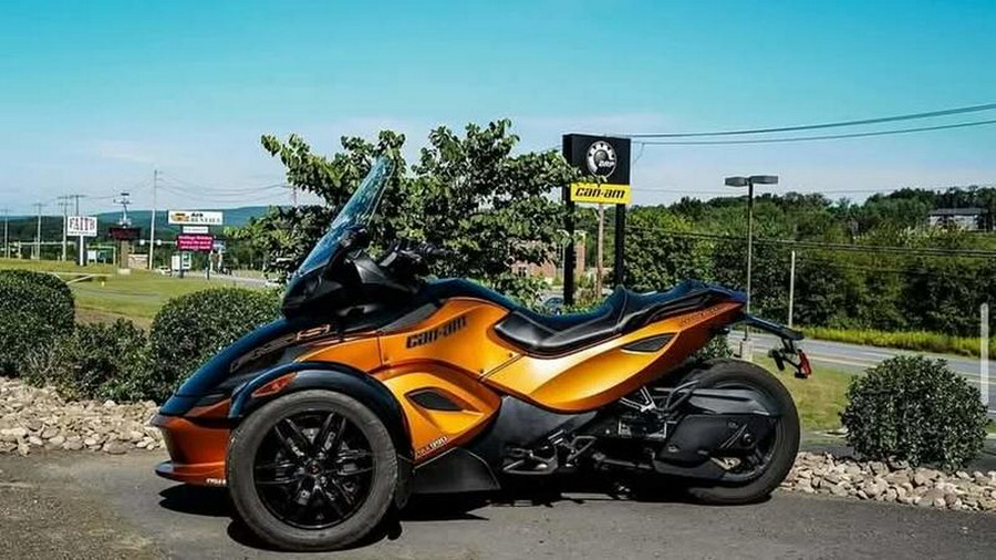 2011 Can-Am® Spyder Roadster RT-S