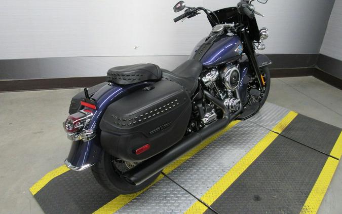 2026 Harley-Davidson® FLHC - Heritage Classic