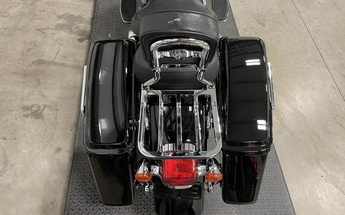 2013 Harley-Davidson® FLD - Dyna® Switchback™