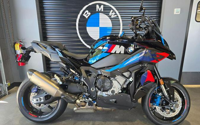 2026 BMW M 1000 XR