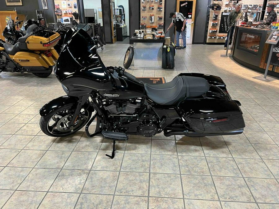 2024 Harley-Davidson Street Glide® Vivid Black