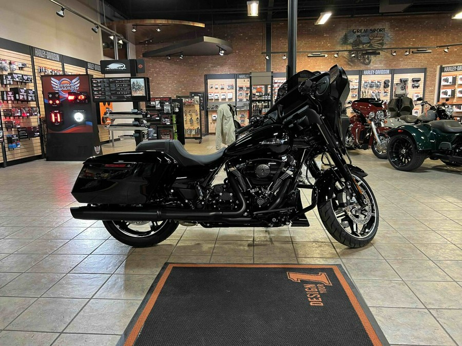 2024 Harley-Davidson Street Glide® Vivid Black