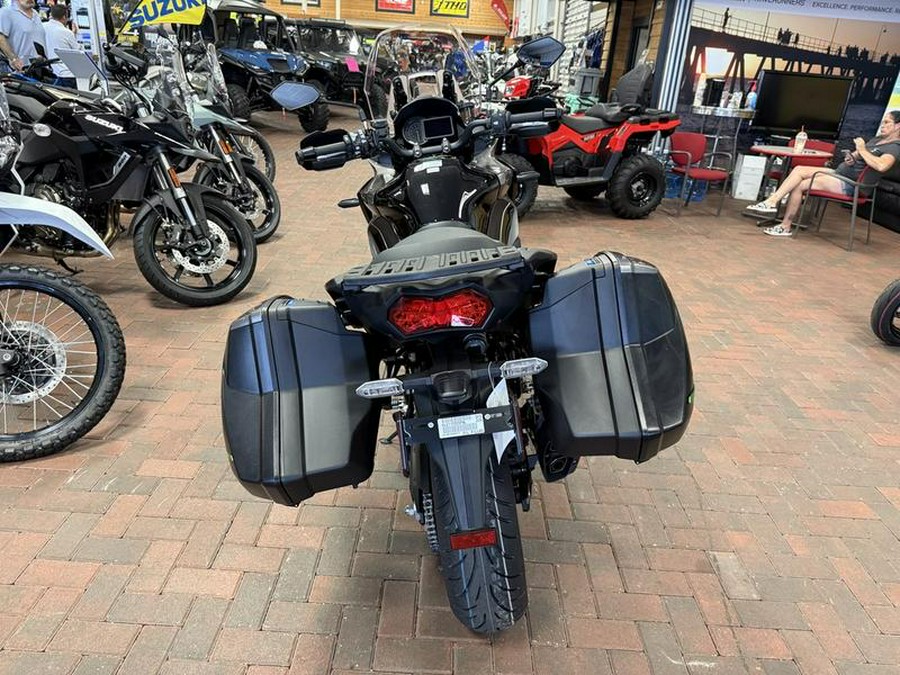 2025 Kawasaki Versys® 1100 SE LT ABS