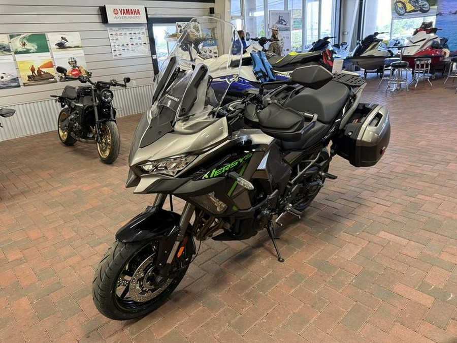2025 Kawasaki Versys® 1100 SE LT ABS