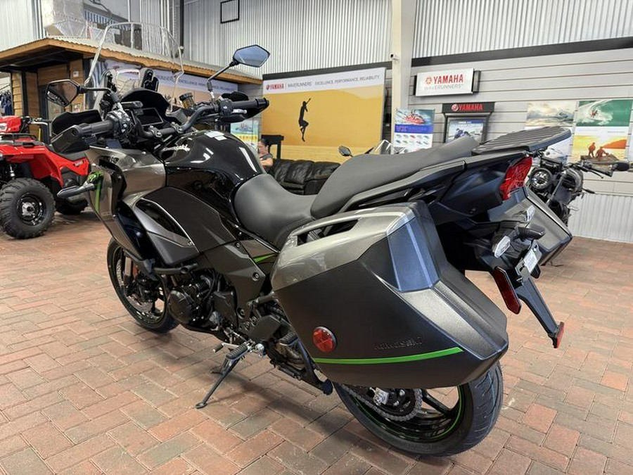 2025 Kawasaki Versys® 1100 SE LT ABS