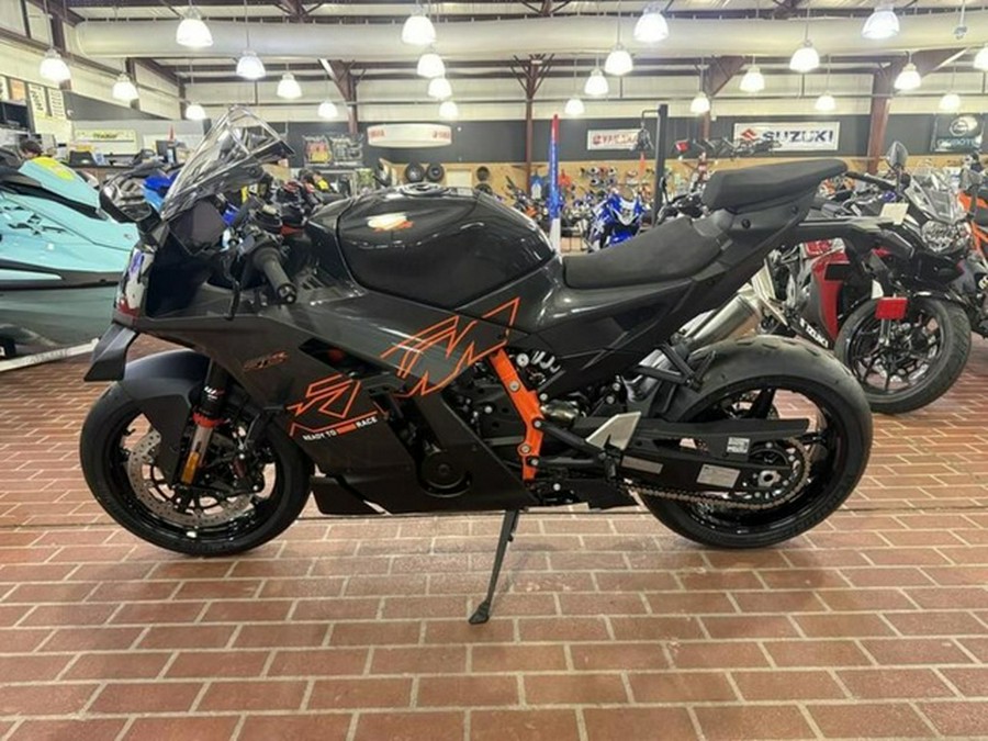 2026 KTM RC 990 R