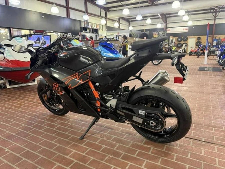 2026 KTM RC 990 R