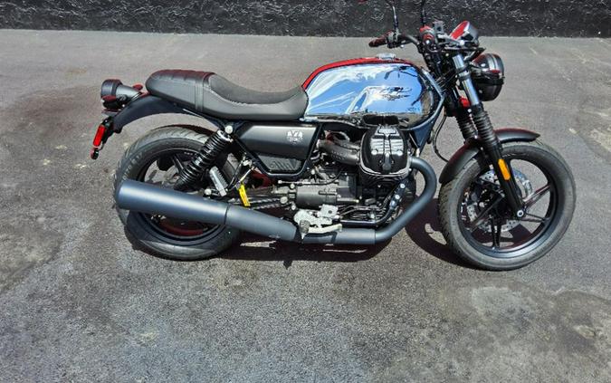 2025 Moto Guzzi V7 Stone