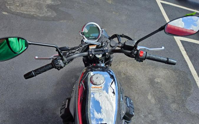 2025 Moto Guzzi V7 Stone