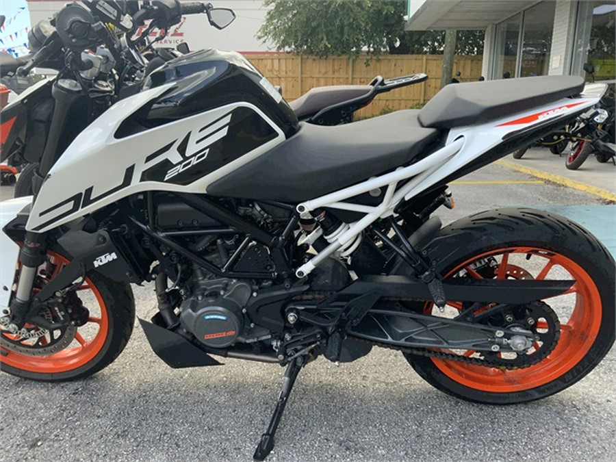 2022 KTM 200 Duke