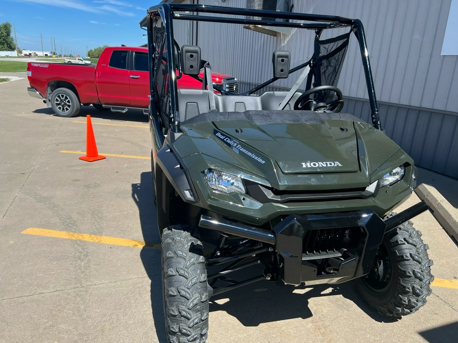 2024 Honda Pioneer 1000 Deluxe