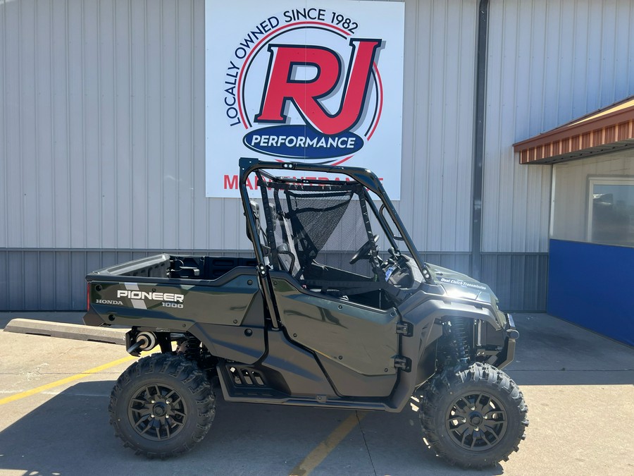 2024 Honda Pioneer 1000 Deluxe