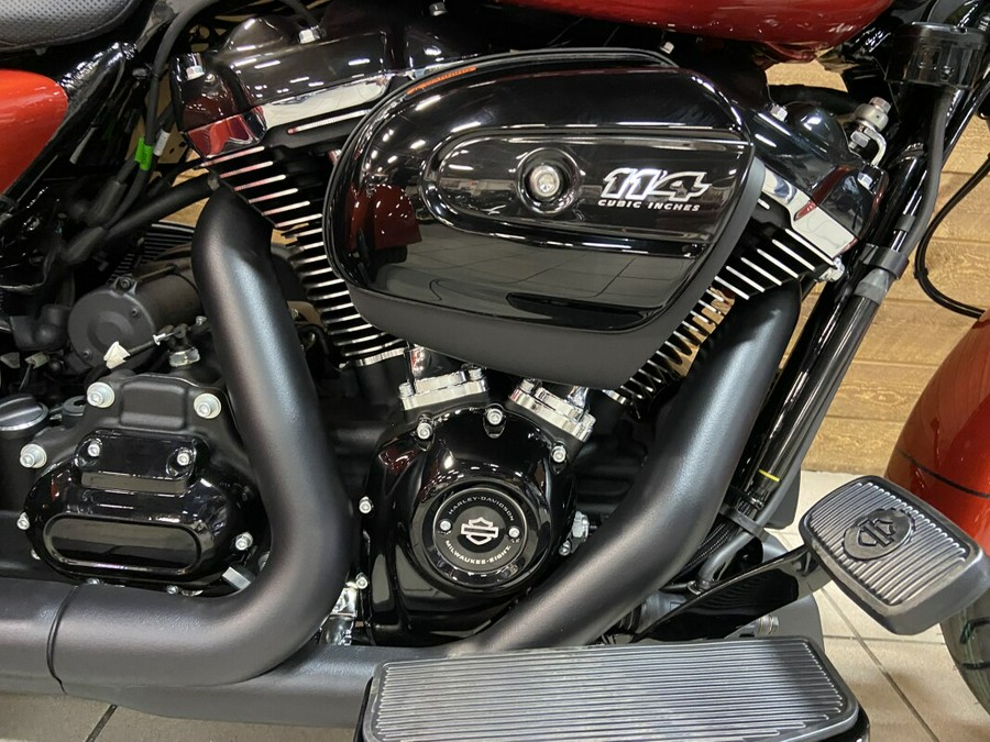 2025 Harley-Davidson Freewheeler® Whiskey Fire FLRT