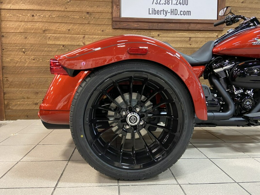 2025 Harley-Davidson Freewheeler® Whiskey Fire FLRT