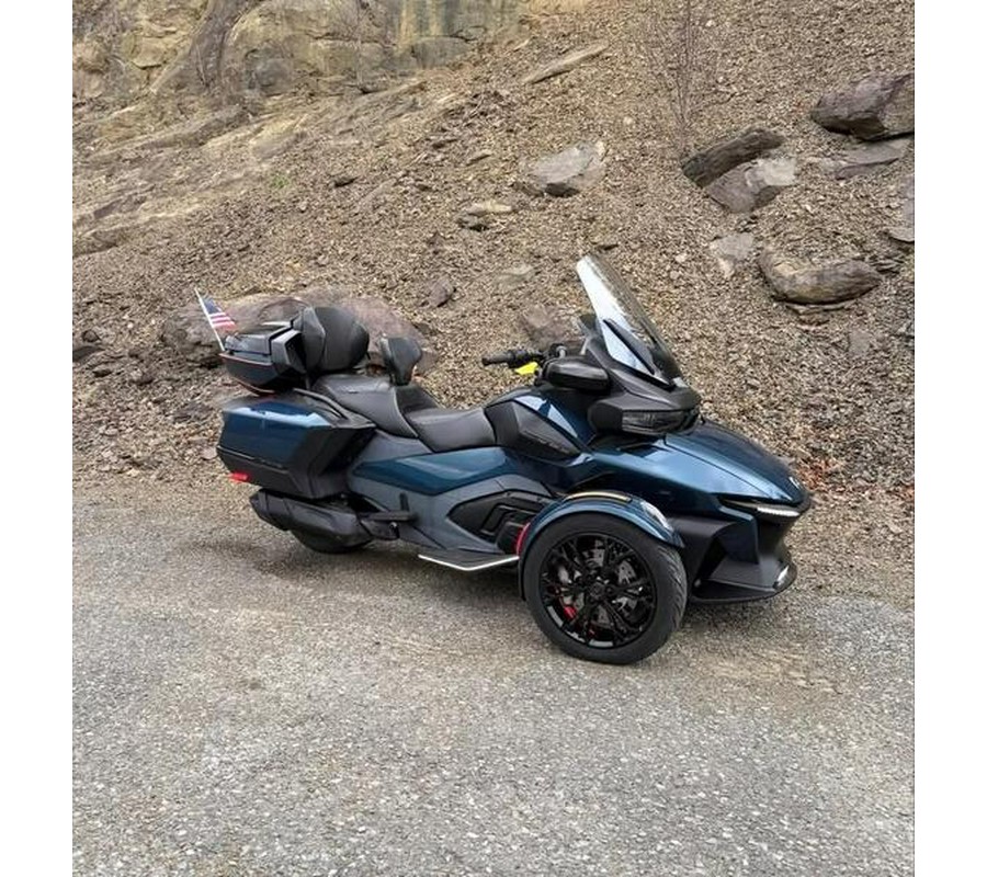 2020 Can-Am® Spyder® RT Limited Dark