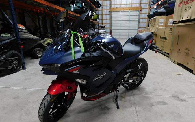 2026 Kawasaki Ninja® 500 ABS Metallic Matte Twilight Blue