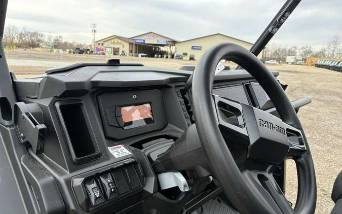 2026 Can-Am Defender XT HD11