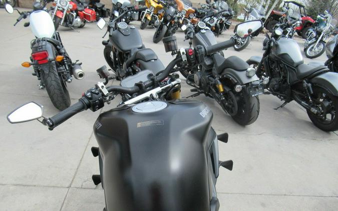 2022 Ducati Streetfighter V4 S Dark Stealth