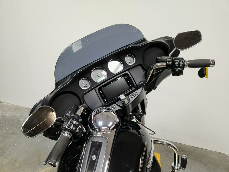 2016 Harley-Davidson® Electra Glide® Ultra Classic - FP8900