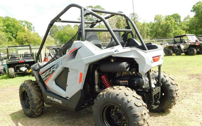 2024 Polaris RZR 200 EFI