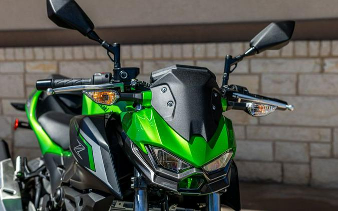 New 2024 KAWASAKI Z500 ABS CANDY LIME GREEN AND METALLIC FLAT SPARK BLACK AND METALLIC GRAPHITE GRAY