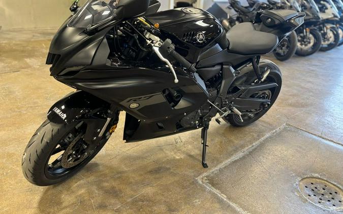 2025 Yamaha YZF-R7