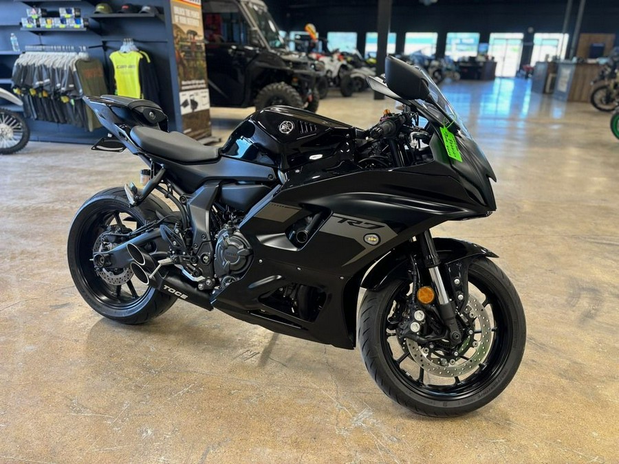 2025 Yamaha YZF-R7