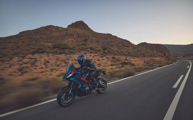 2026 BMW M 1000 XR