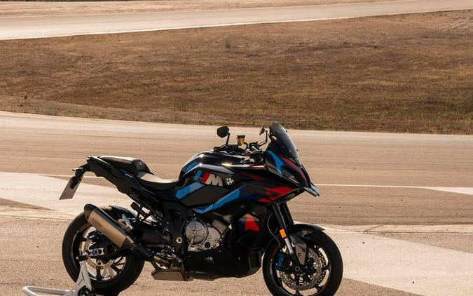 2026 BMW M 1000 XR