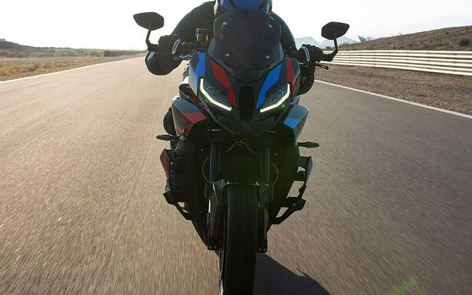 2026 BMW M 1000 XR