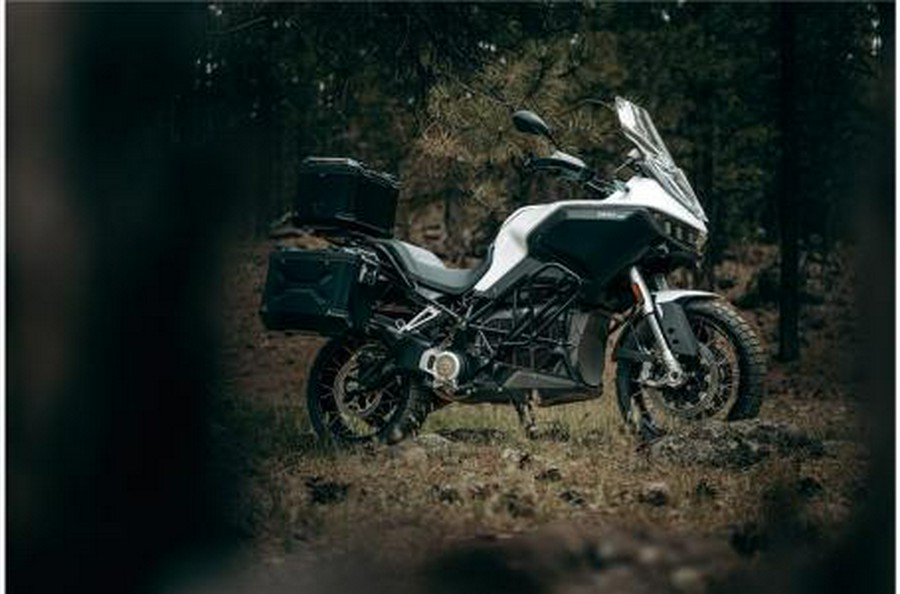 2023 Zero™ Motorcycles FST ADVENTURE DSR/X NA ZF17.3