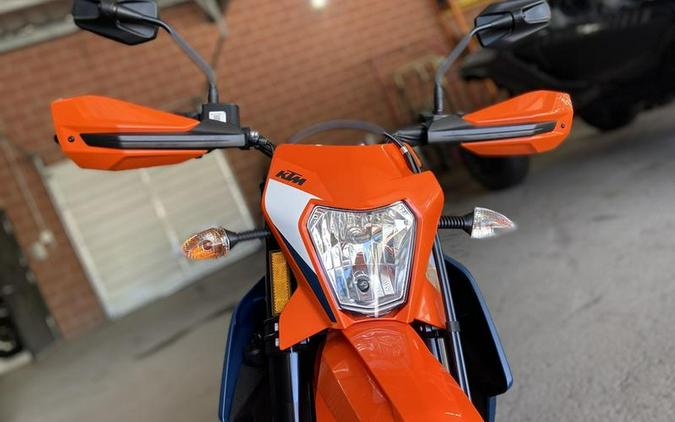 2024 KTM 690 SMC R