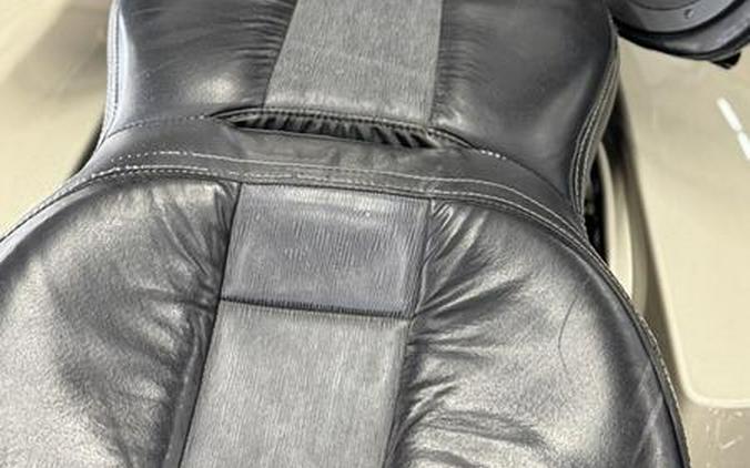 2009 Harley-Davidson® CVO™ Ultra Classic® Electra Glide® - UO0322