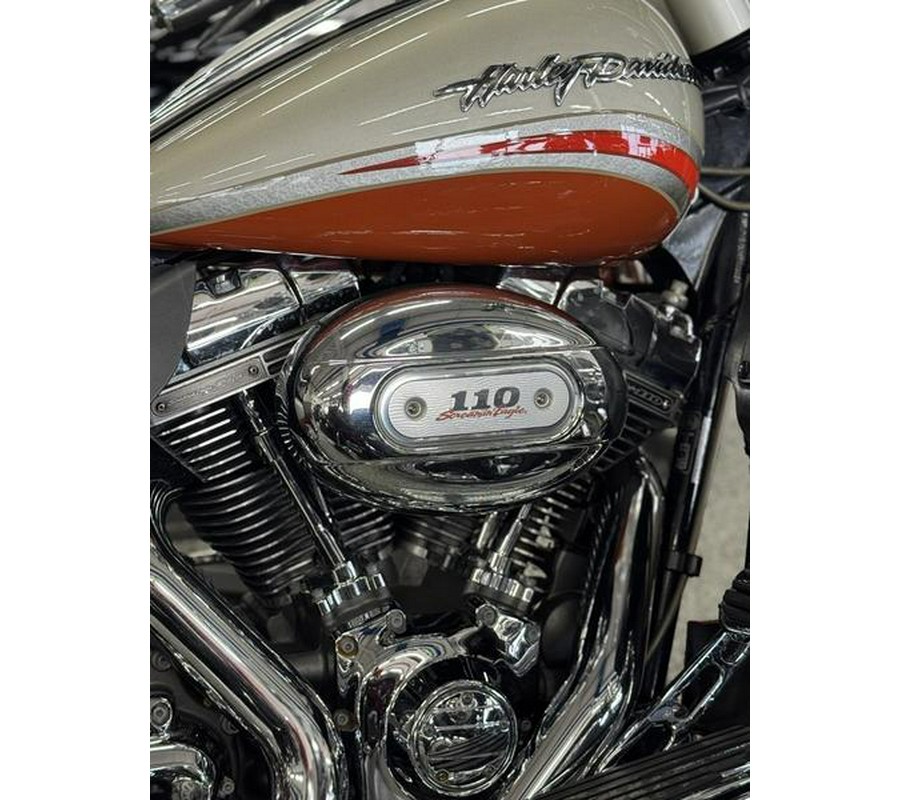 2009 Harley-Davidson® CVO™ Ultra Classic® Electra Glide® - UO0322