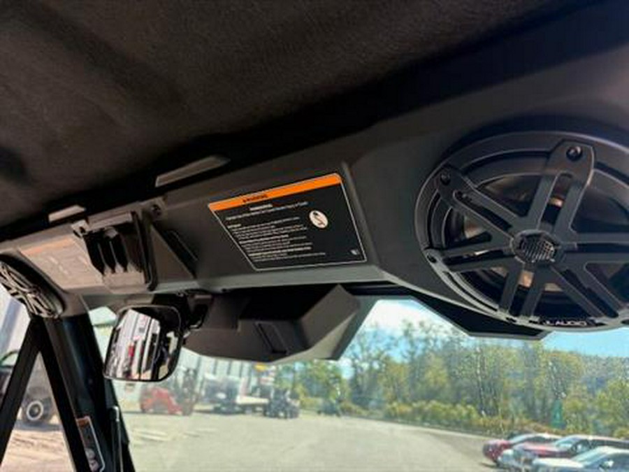 2026 Can-Am Defender Limited HD11