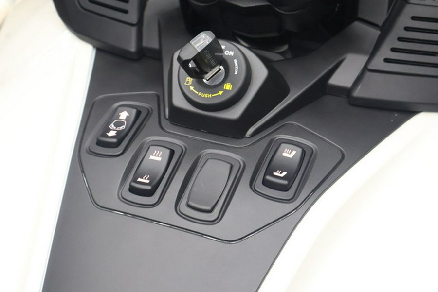 2026 Can-Am Spyder RT Limited Platine