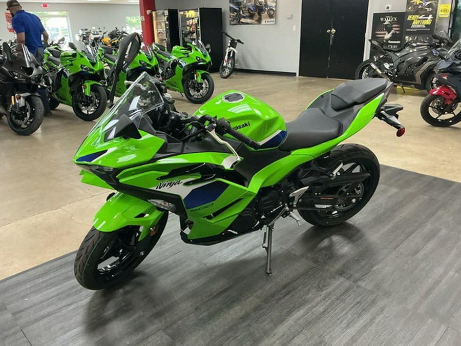 2026 Kawasaki Ninja 500 Metallic Flat Spark Black