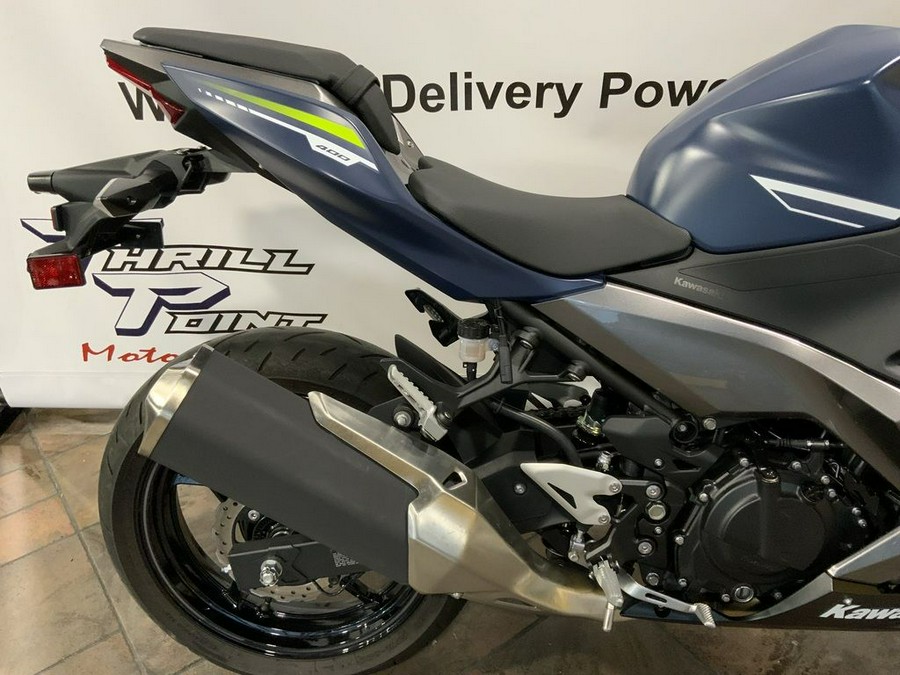 2022 Kawasaki Ninja® 400 Metallic Matte Blue/Metallic Graphite Gray