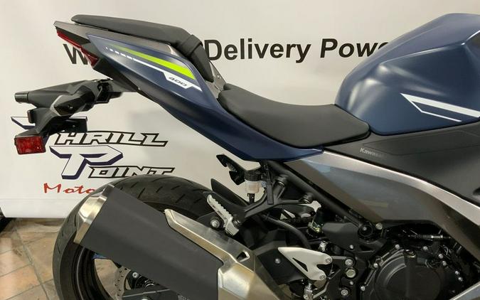 2022 Kawasaki Ninja® 400 Metallic Matte Blue/Metallic Graphite Gray