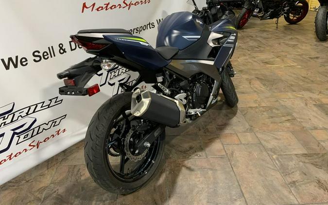 2022 Kawasaki Ninja® 400 Metallic Matte Blue/Metallic Graphite Gray