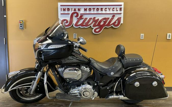 2017 Indian Chieftain Thunder Black Pearl