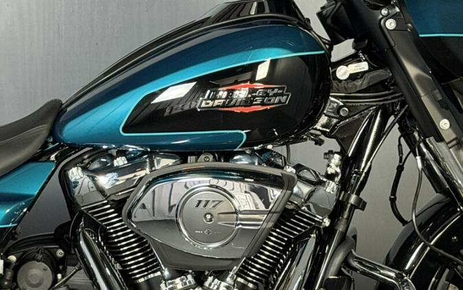 2026 Harley-Davidson® Street Glide® FLHX TEAL THUNDR/BLK W/ PINSTRIP
